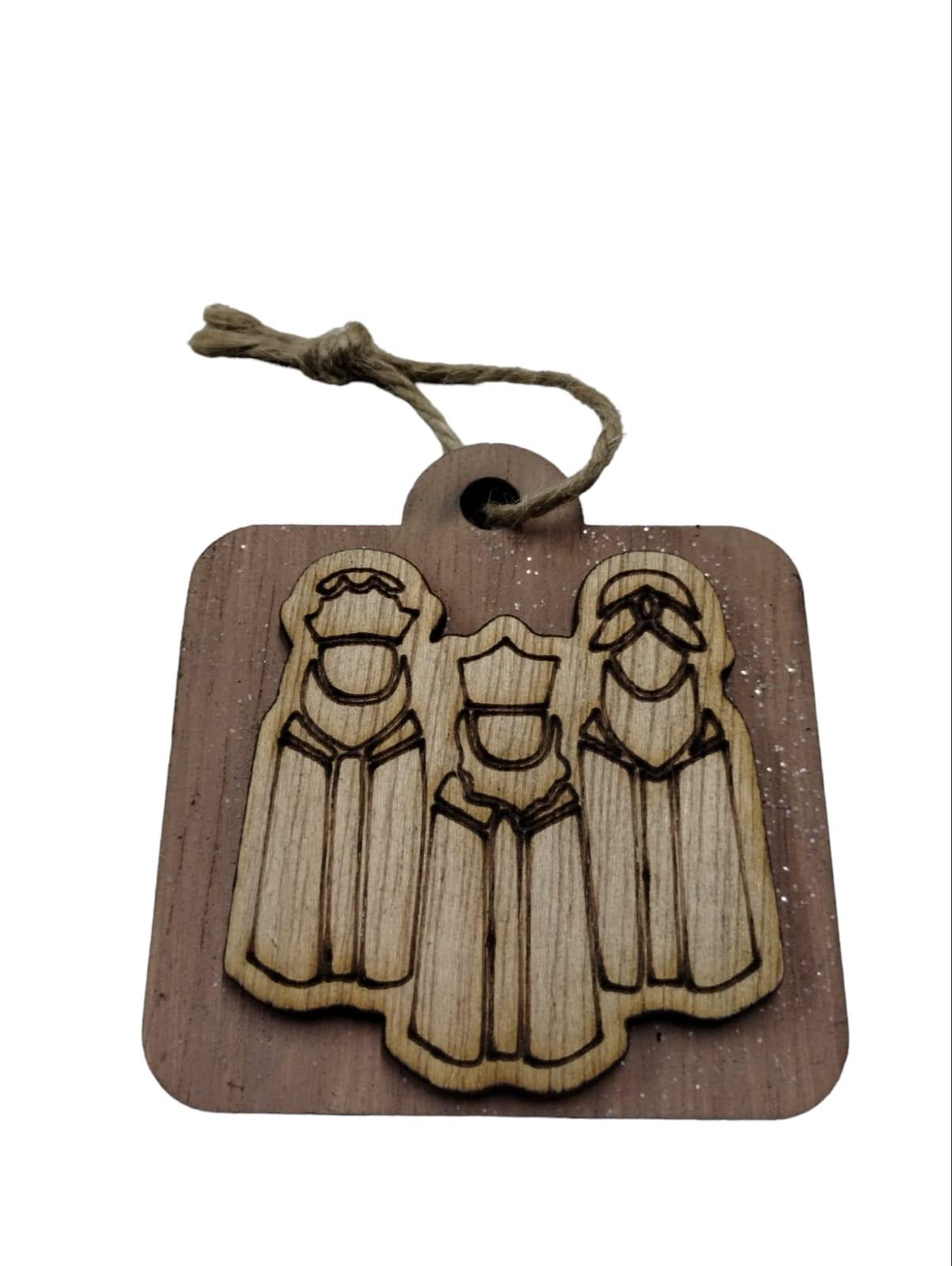 Artesanía en Madera - Ornamentos Tres Reyes Magos en Relieve (de frente) 3'' aprox.