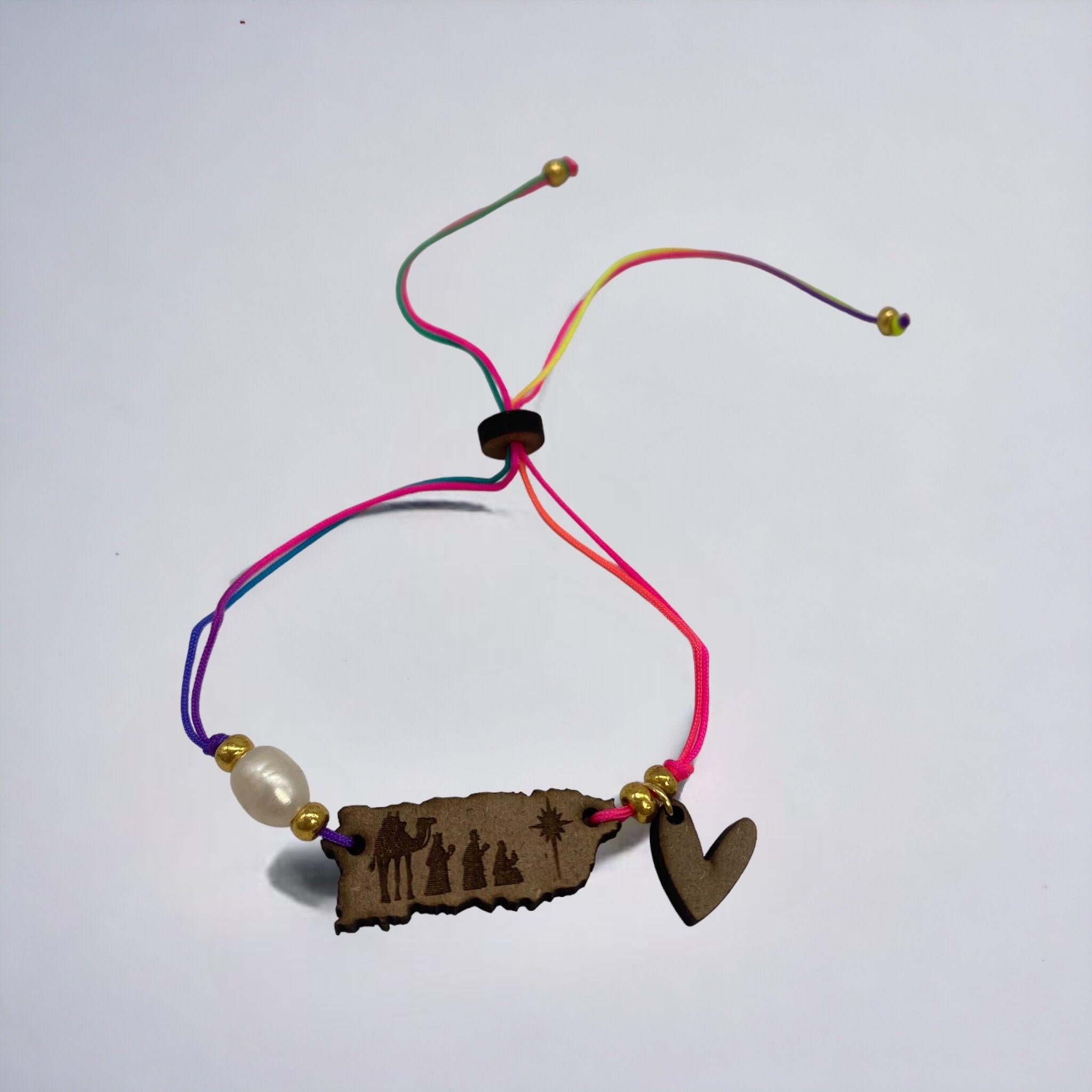 Artesanía en Madera - Pulsera Mapa de Puerto Rico con Reyes Magos *One Size*