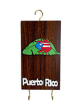 Porta Llaves de Madera con Diseño de Coquí y Hoja – Decoración Boricua.