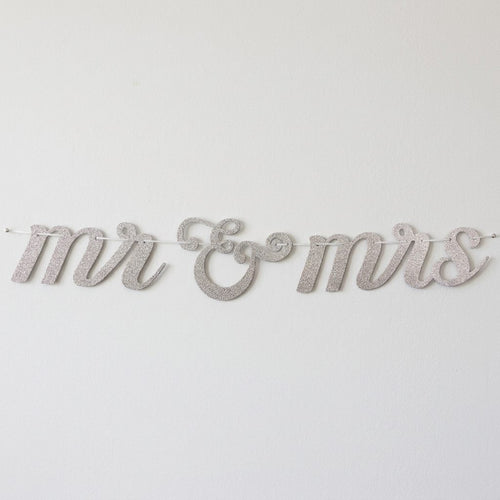 AW Party- Mr & Mrs Glitter Banner (9.8in x 5.9ft)