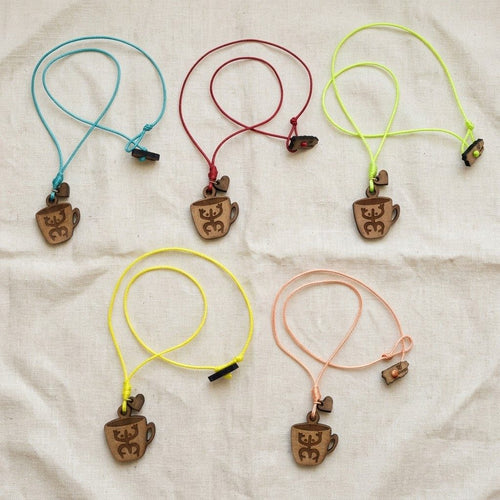 Artesanía en Madera - Collar Taza Coqui Taino