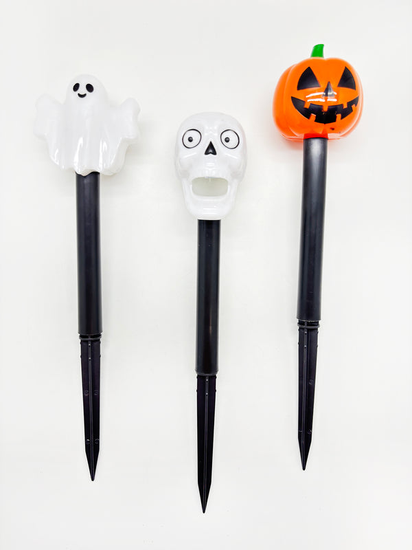 Halloween- Estaca de luz solar para exteriores 9" (estilos a escoger)