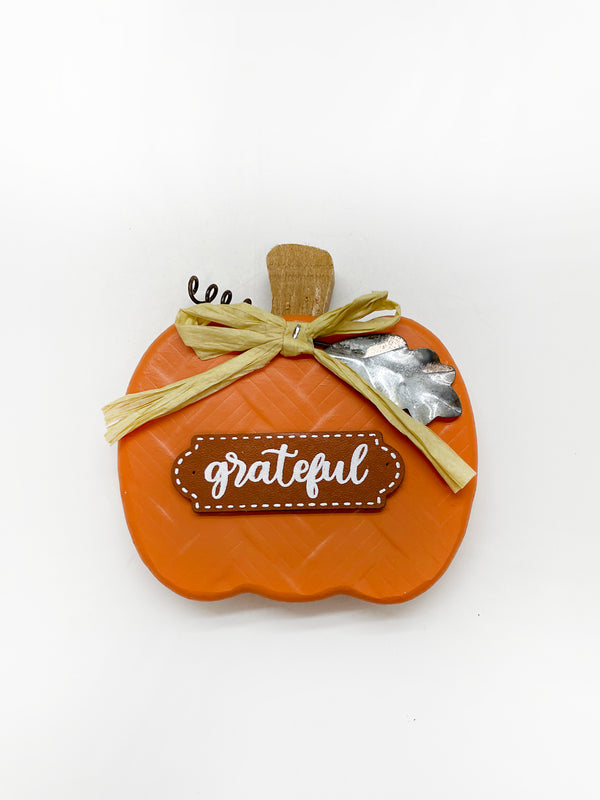 Otoño - Calabaza decorativa de madera colores a escoger. 4"x4"
