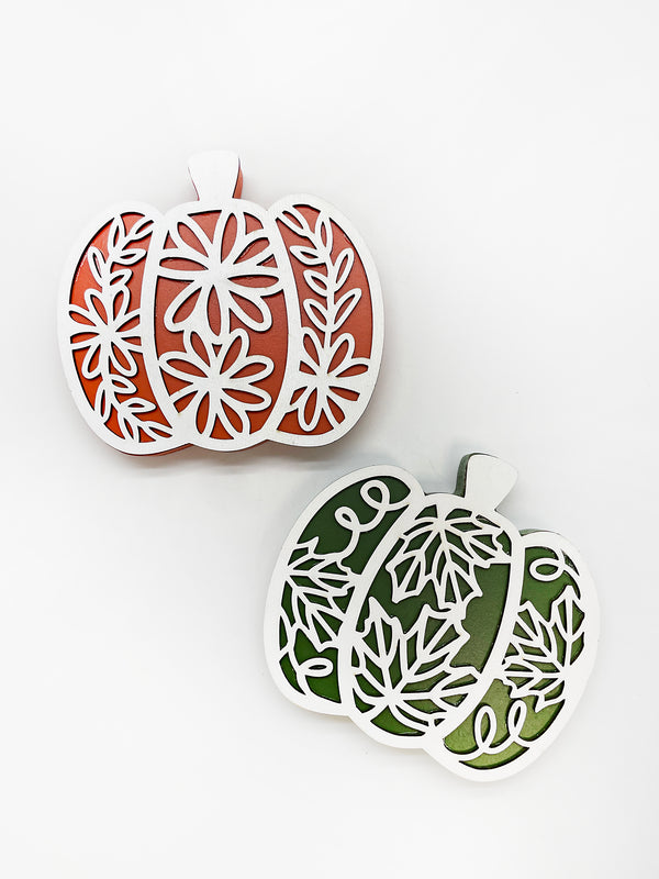 Otoño - Calabazas decorativas de madera, colores a escoger. 4.75"x5.25"
