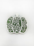 Otoño - Calabazas decorativas de madera, colores a escoger. 4.75"x5.25"