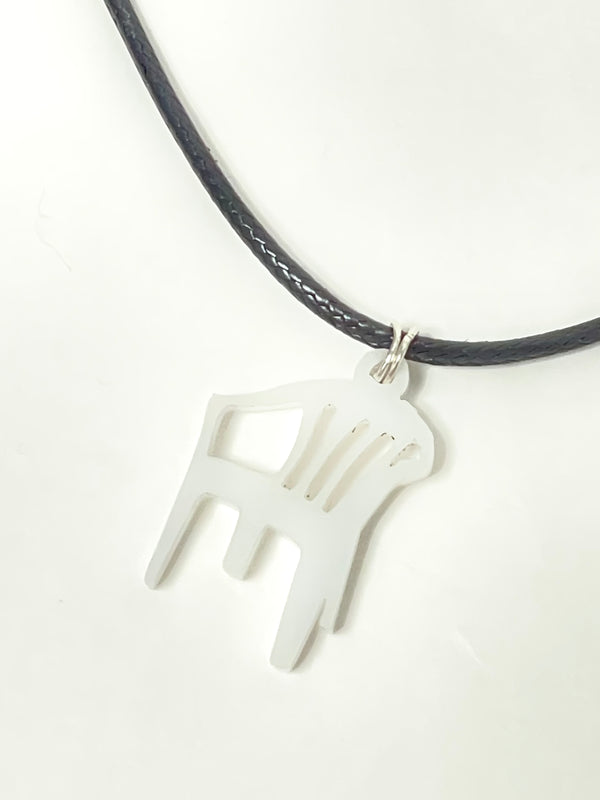 Artesanía de Puerto Rico-  Collar souvenir silla