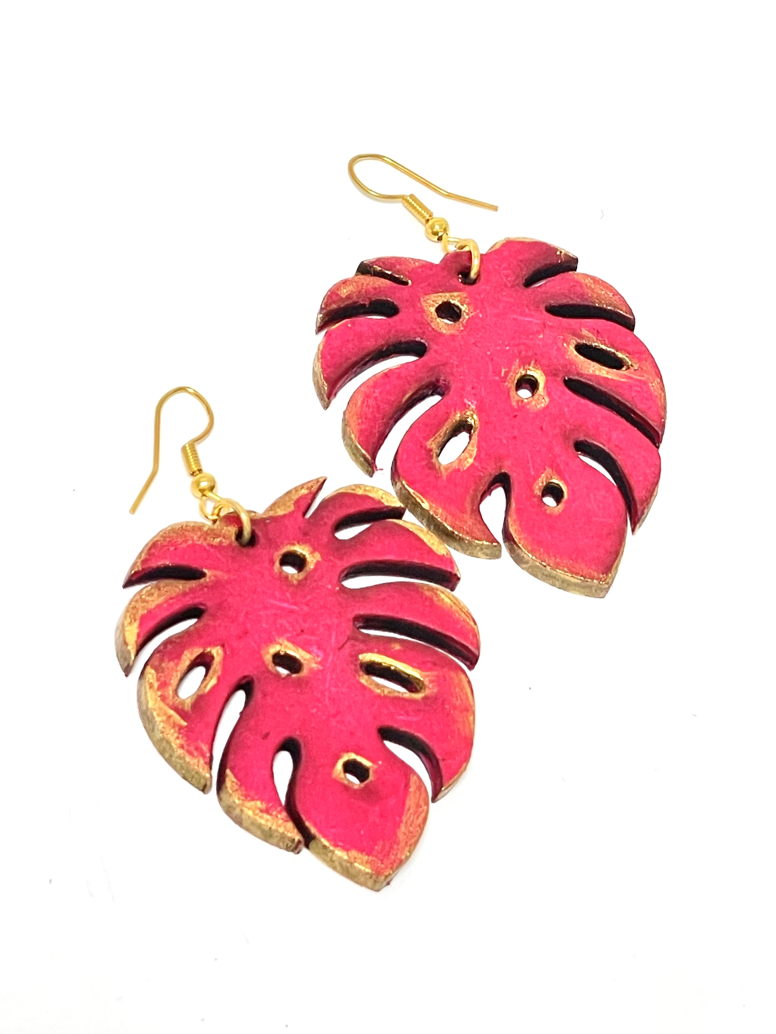 Artesanía de Puerto Rico-  Pantallas de madera (colores a escoger)