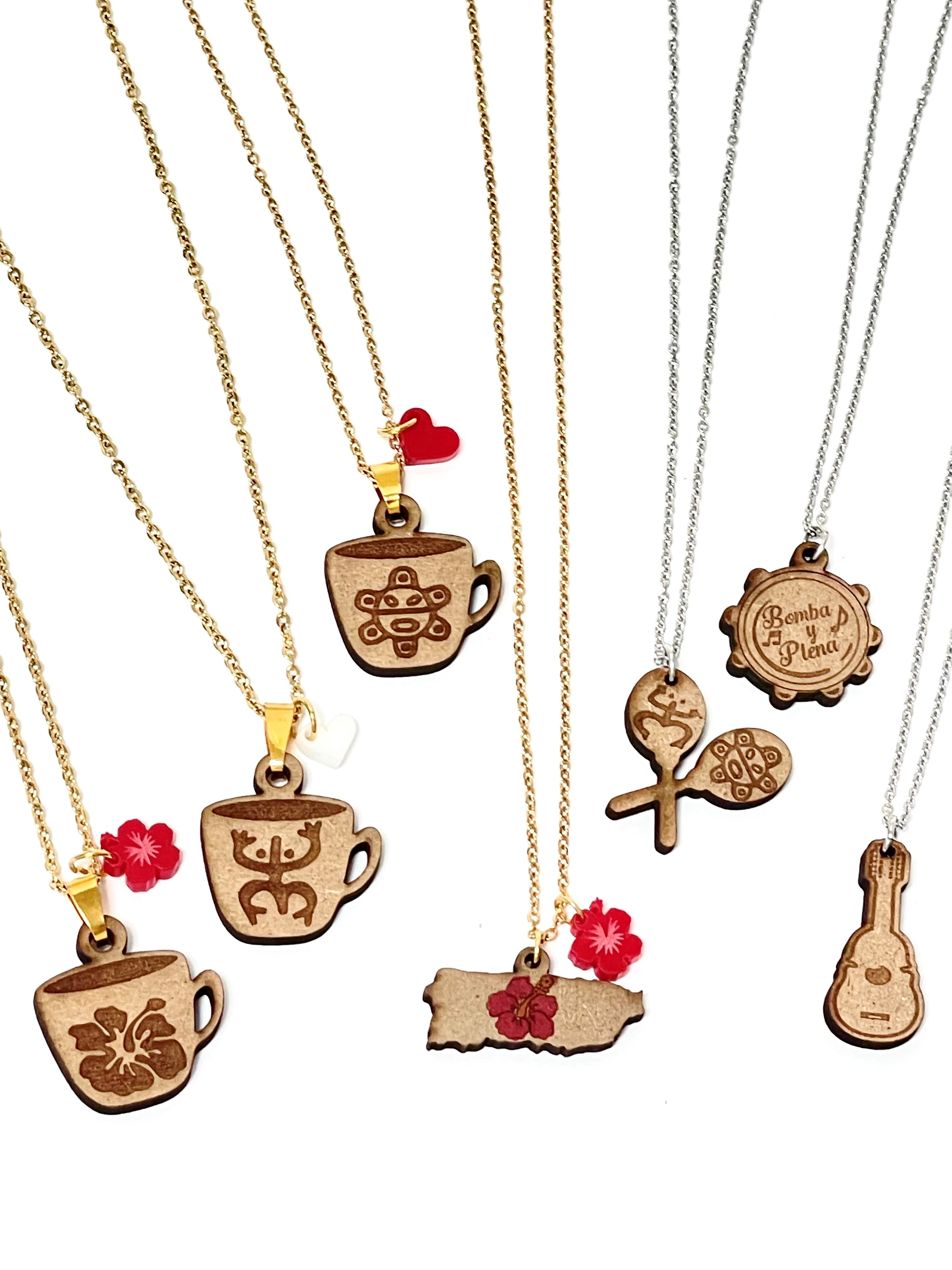 Artesanía de Puerto Rico-  Collar PR souvenir 10.5" (estilos a escoger)