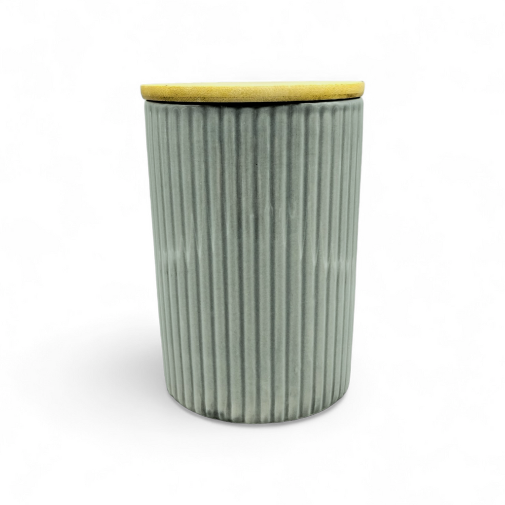 Canister Mediano de Cerámica con Tapa de Bambú (5.5" × 3.9") *NO ENVIOS POR CORREO*