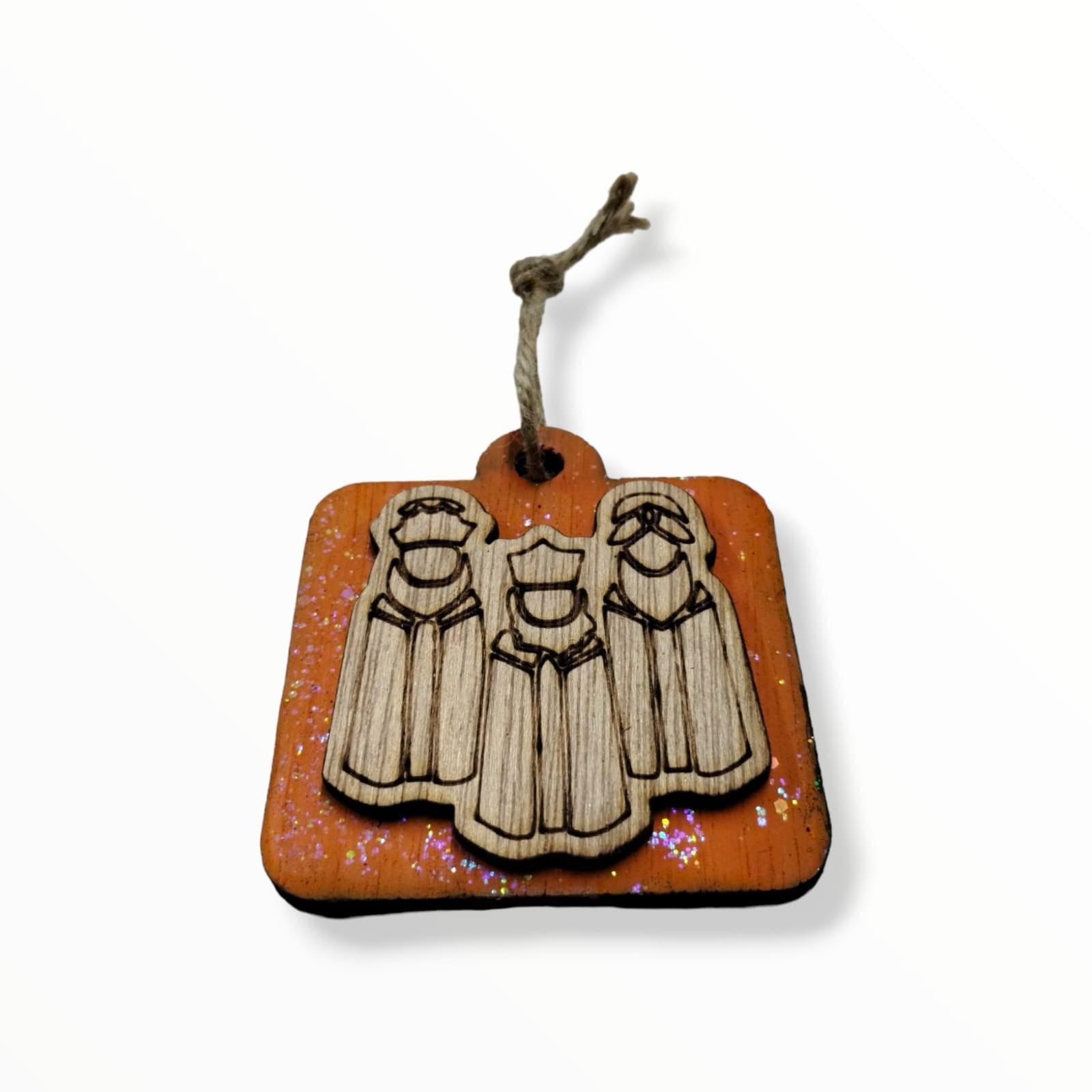 Artesanía en Madera - Ornamentos Tres Reyes Magos (de frente) 3'' aprox.