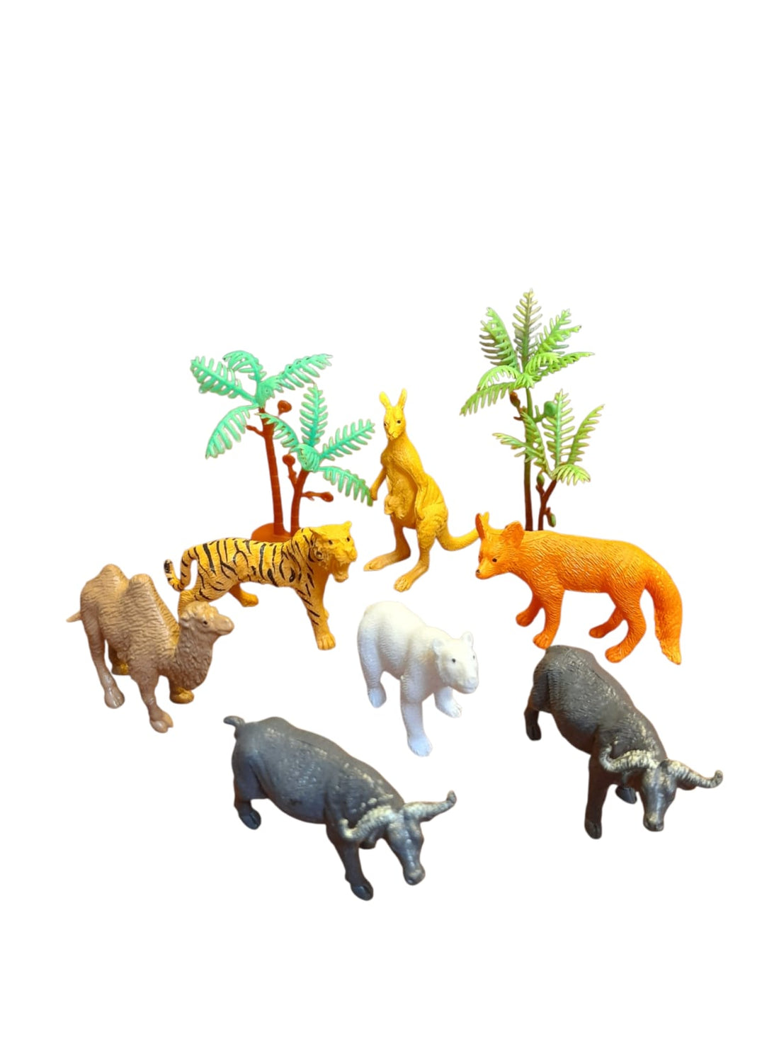 Figuras de Animales Terrestres y Palmeras