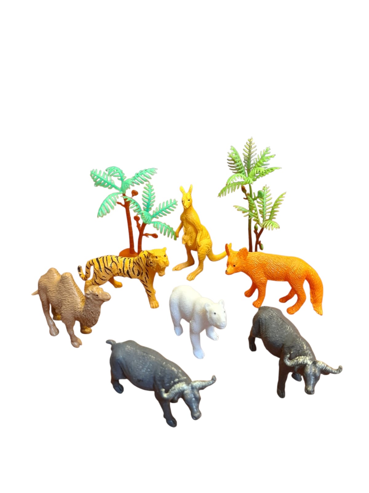 Figuras de Animales Terrestres y Palmeras