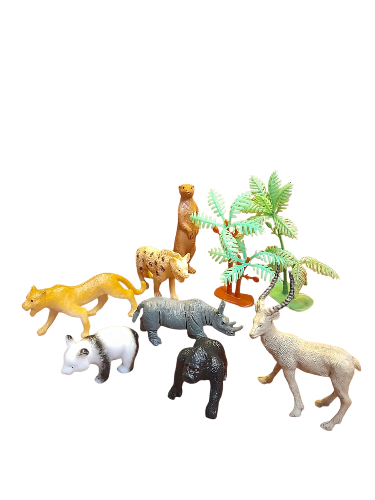 Figuras de Animales Terrestres y Palmeras