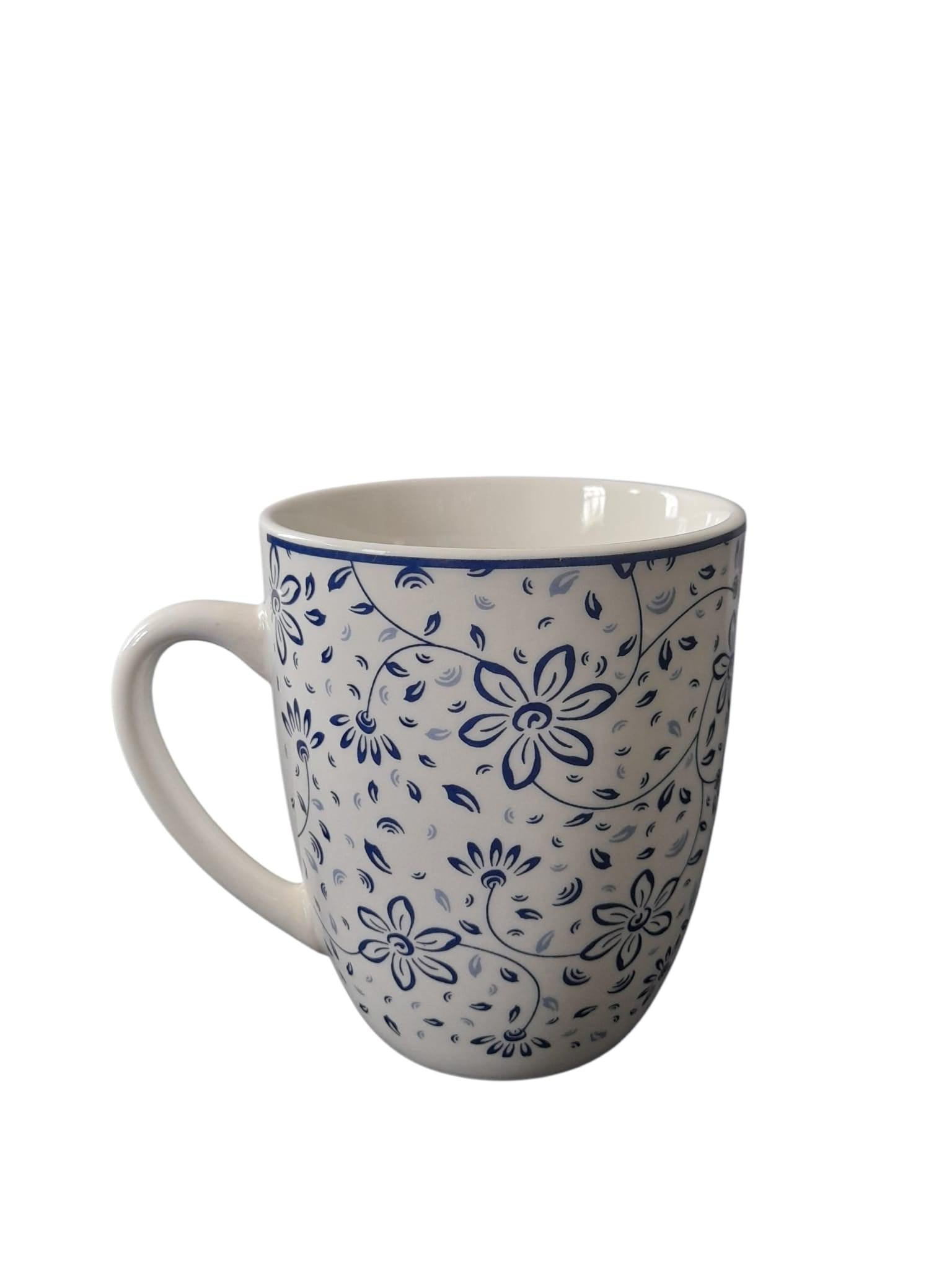 Platos y Taza en Cerámica con Diseño Floral