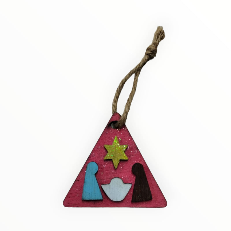 Artesanía en Madera - Ornamentos Triangulo Nacimiento 2.8'' aprox.