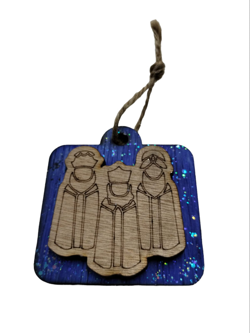 Artesanía en Madera - Ornamentos Tres Reyes Magos en Relieve (de frente) 3'' aprox.