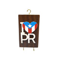 Souvenir de Puerto Rico- Porta llave de Madera con diseño Corazón de PR.