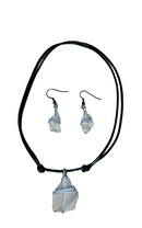 Set de Collar y Pantallas | Artesania en Cristal de Mar.