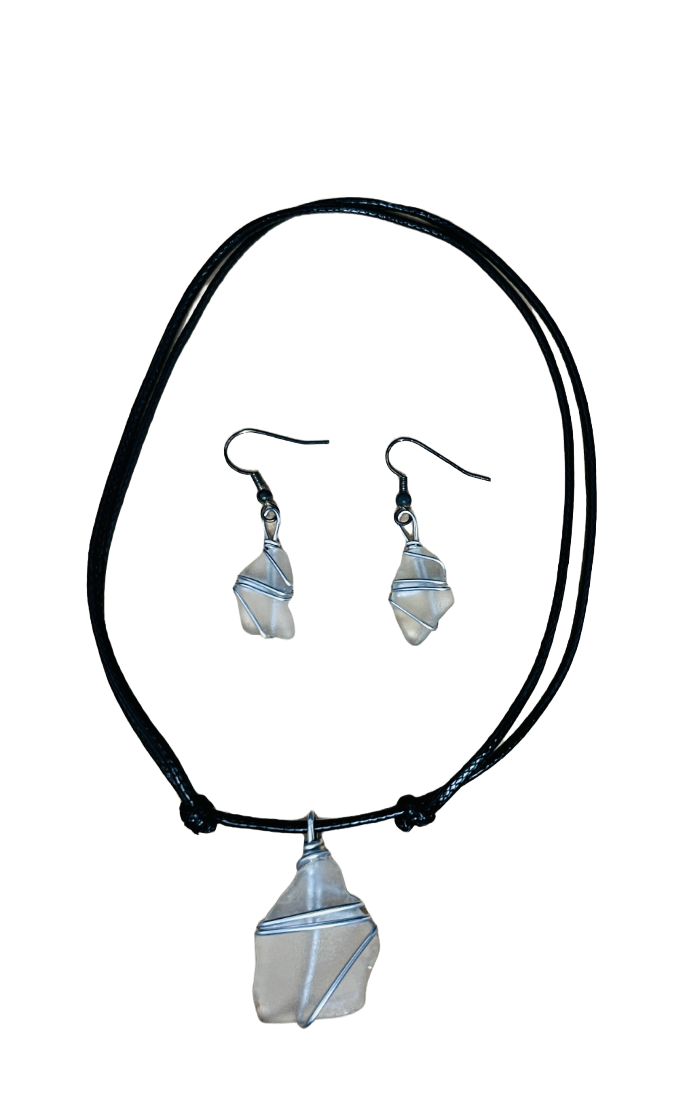 Set de Collar y Pantallas | Artesania en Cristal de Mar.