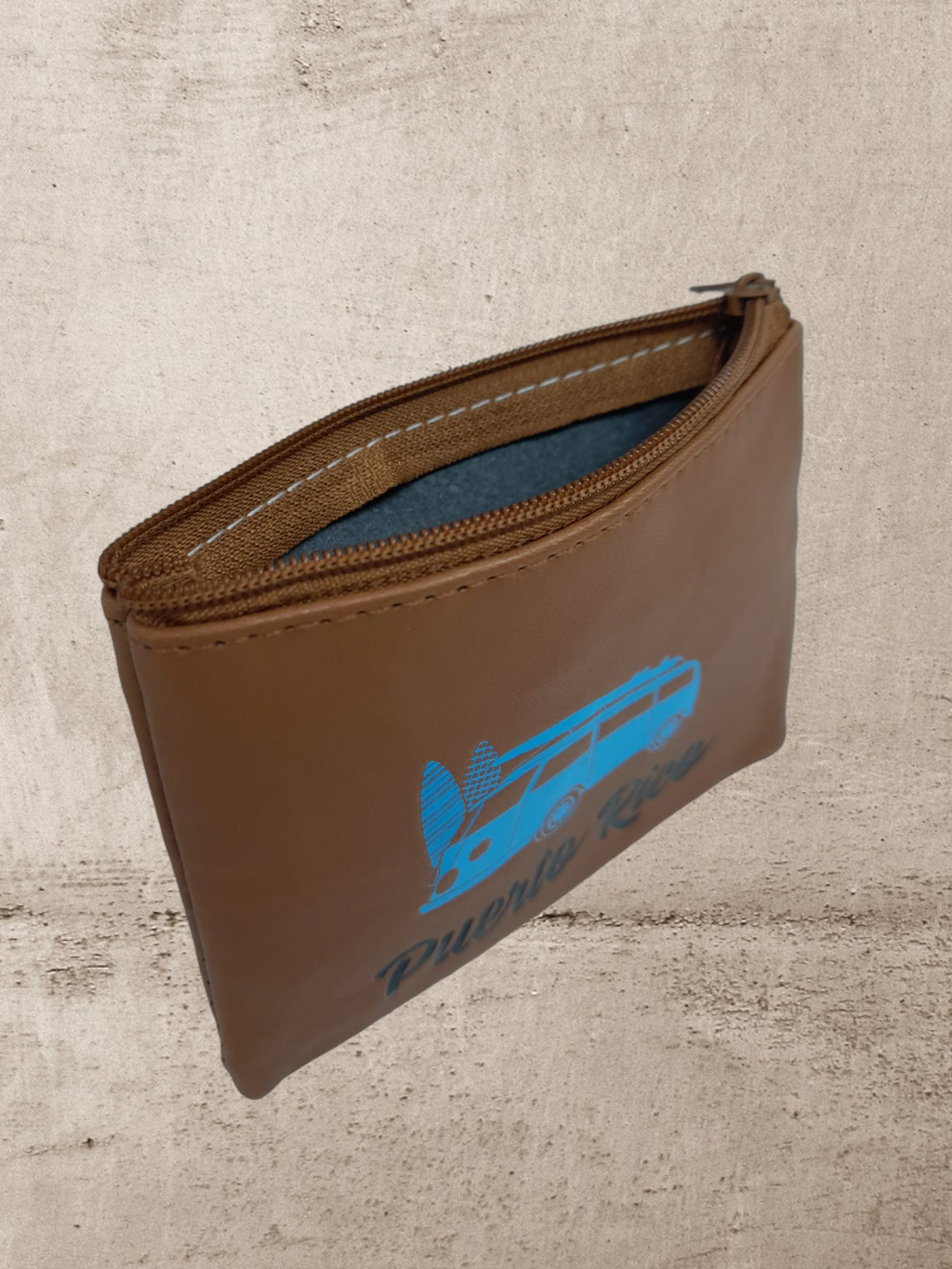 Souvenir de Puerto Rico - Monedero en Cuero.