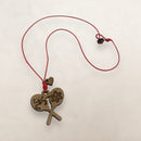 Artesanía en Madera - Collar Maracas con Símbolos Taínos *One Size*