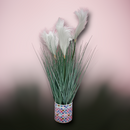 Planta Artificial con Hojas Lineales y Plumas *NO ENVÍOS POR CORREO*.