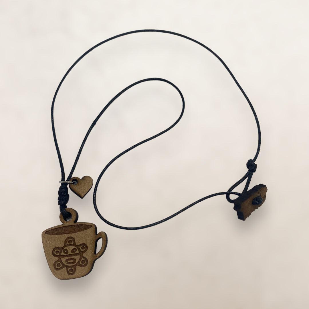 Artesanía en Madera - Collar Taza Sol Taino *One Size*