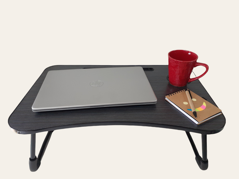 Multi-function Table with Folding Legs *NO SE ENVÍA POR CORREO*.