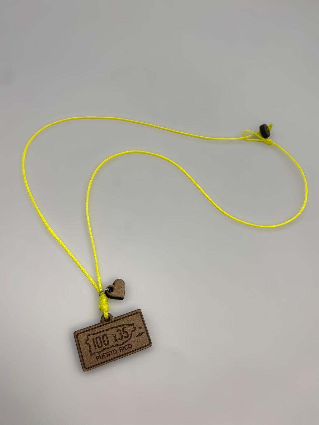 Artesanía en Madera - Collar Tablilla ''Puerto Rico 100 x 35'' *One Size*