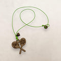 Artesanía en Madera - Collar Maracas con Símbolos Taínos *One Size*