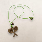 Artesanía en Madera - Collar Maracas con Símbolos Taínos *One Size*