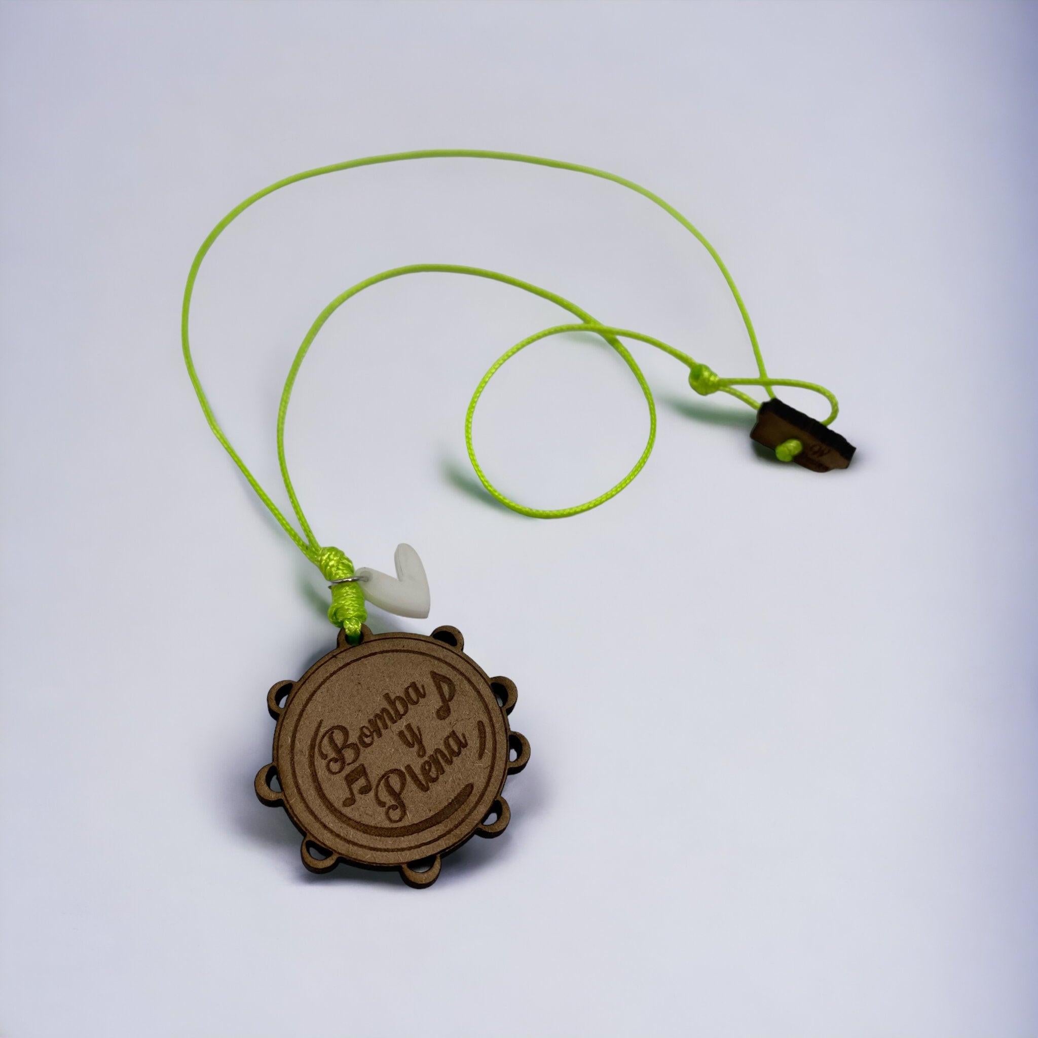 Artesanía en Madera - Collar Plenera ''Bomba y Plena'' *One Size*