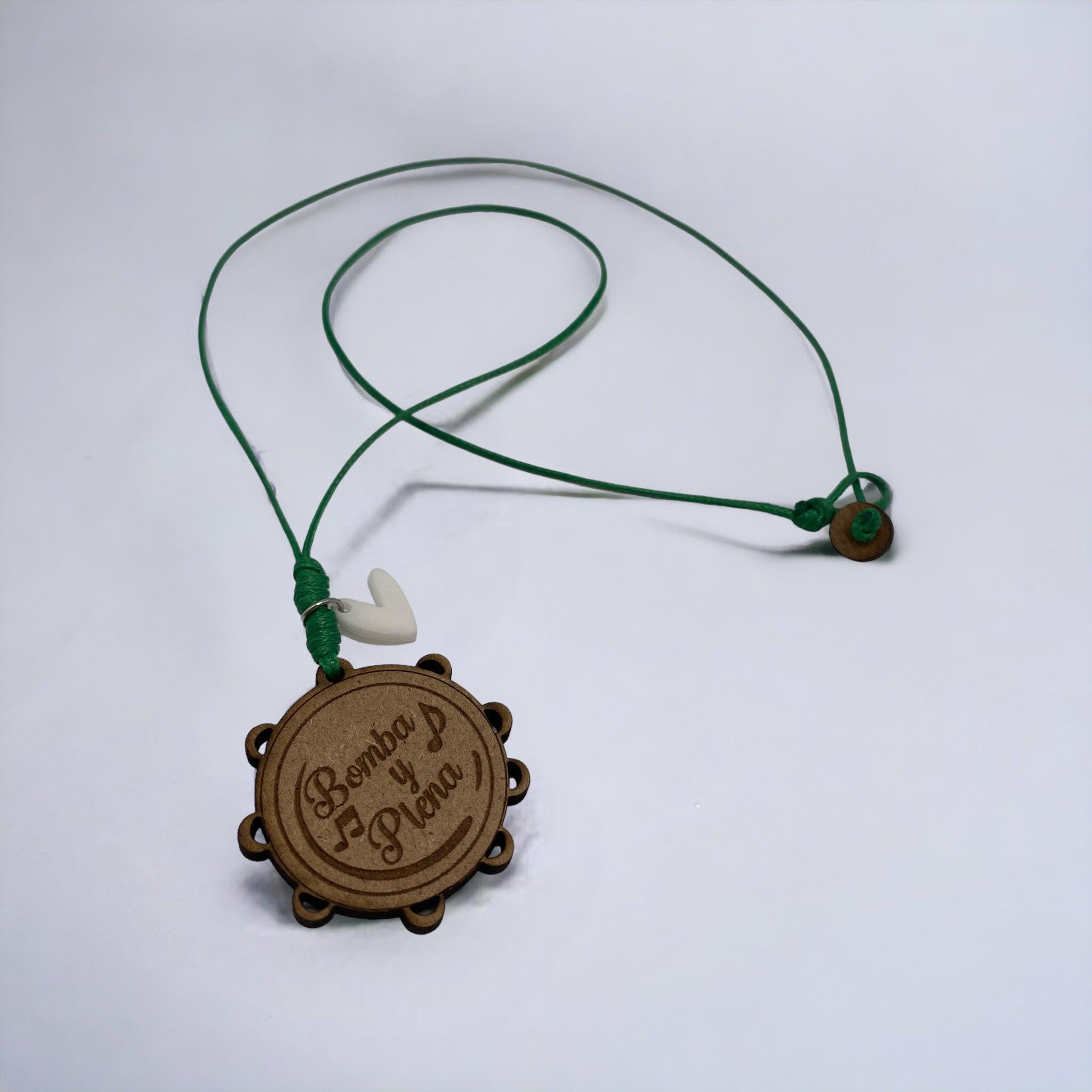 Artesanía en Madera - Collar Plenera ''Bomba y Plena'' *One Size*